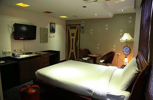 The Retreat Otel Gūduvāncheri Dış mekan fotoğraf